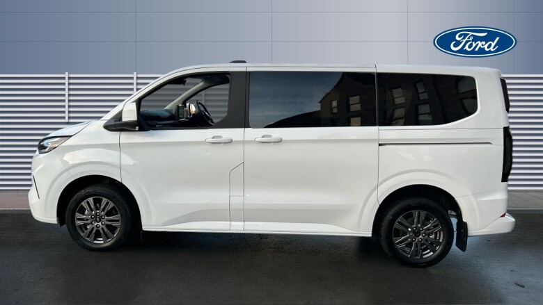 Ford Tourneo Custom 320 L1 Diesel Fwd 2.0 EcoBlue 136ps H1 Titanium 8 seater Auto